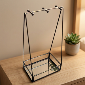 Organizador de Joyería de Metal Decorativo con Acabado Antiguo para Guardar Collares y Anillos - Product Image 1