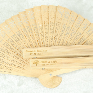 2023 barato al por mayor Hotel boda recuerdo bambú ventilador <span class=keywords><strong>de</strong></span> <span class=keywords><strong>mano</strong></span> personalizado ventilador <span class=keywords><strong>de</strong></span> <span class=keywords><strong>mano</strong></span> <span class=keywords><strong>de</strong></span> <span class=keywords><strong>madera</strong></span> - Product Image 1