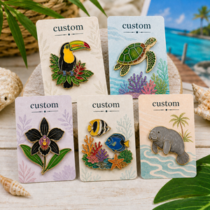 Spilla da bavero personalizzata Belize, spille smaltate con fauna tropicale oceanica, spilla in metallo personalizzata con <span class=keywords><strong>tucano</strong></span>, tartaruga marina, manat, corallo, pesce, orchidea - Product Image 1