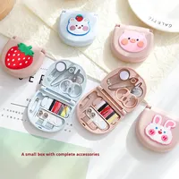 Boîte à broderie miniature au design de dessin animé mignon, kit de couture portable créatif pour l'extérieur, la résidence universitaire et la maison, accessoires de broderie