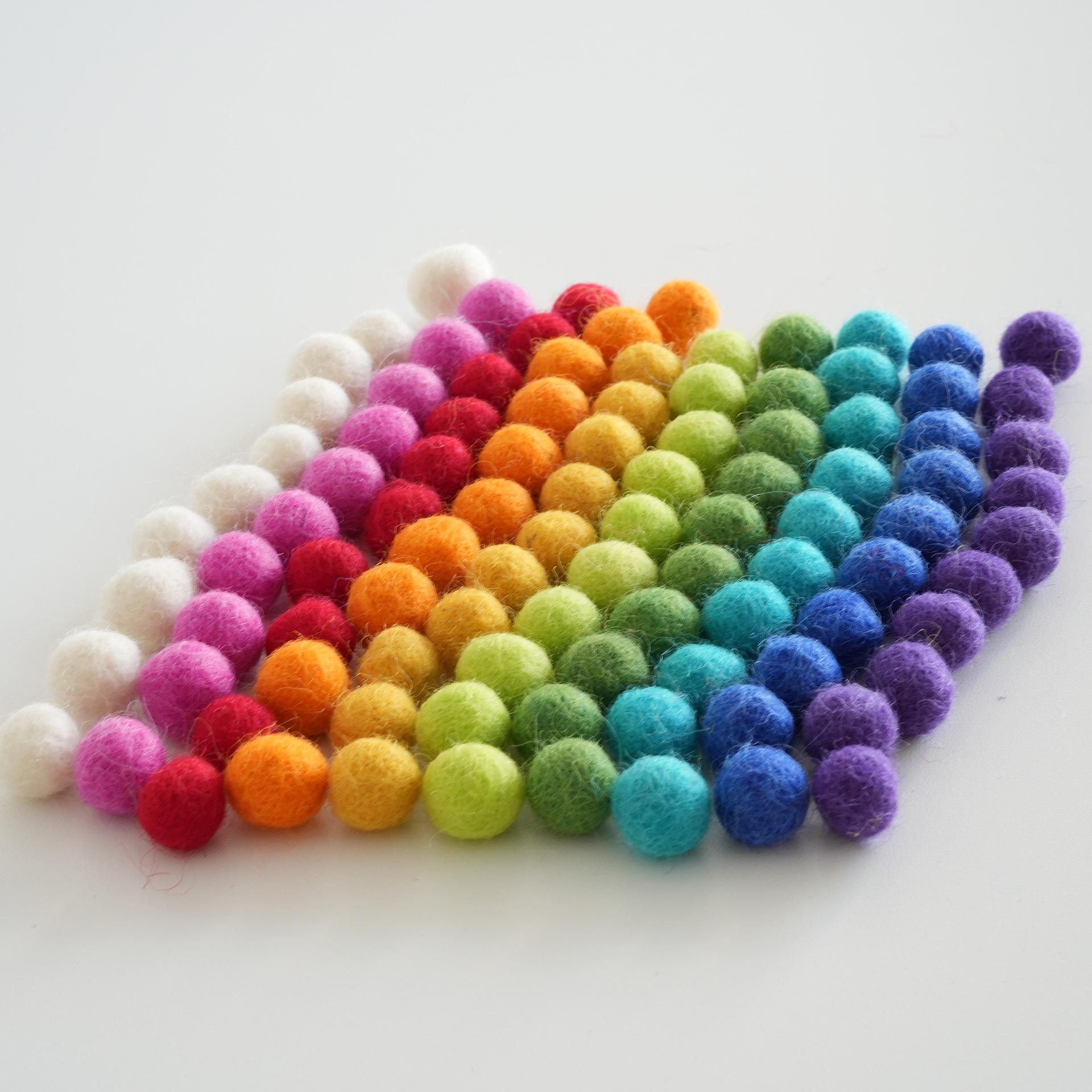 100ลูกบอลยัดไส้