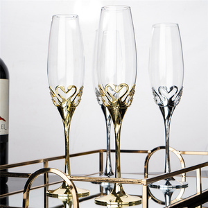 Flûte à <span class=keywords><strong>champagne</strong></span> en verre à double cœur fait à la main avec diamant - Product Image 1