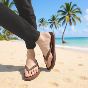 Nouvelles sandales décontractées pour hommes, style simple, couleur unie, antidérapantes, pour étudiants, <span class=keywords><strong>et</strong></span> sandales d'été en gros pour femmes - Product Image 2