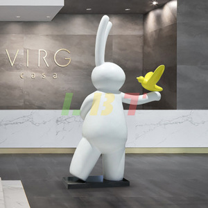 Sculpture de lapin miniature en fibre de verre, figurine animale personnalisée pour décoration intérieure - Product Image 1