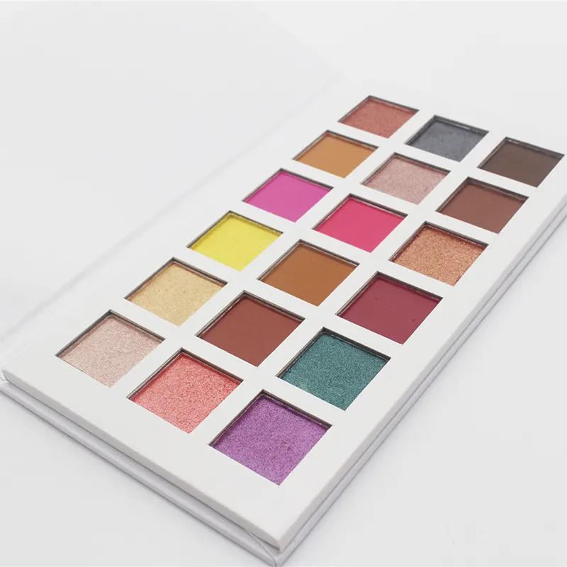 Wholesale Hot Selling 24 Colors Pretty Makeup Eyeshadow Easy to Colored Good Ductility Eyeshadow Palette Makeup