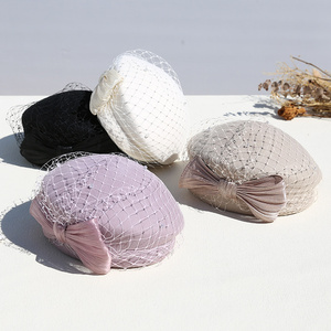 หมวกเบเร่ต์ประดับลูกปัดสีน้ำตาลสำหรับผู้หญิงหมวกเบเร่ต์สีม่วงหมวกเบเร่ต์สำหรับใส่ในโบสถ์สำหรับผู้หญิงดีไซน์ใหม่ - Product Image 1