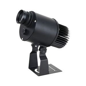 Décoration de restaurant personnalisée <span class=keywords><strong>projecteur</strong></span> de logo à <span class=keywords><strong>led</strong></span> rotatif à lumière publicitaire haute puissance pour extérieur - Product Image 1