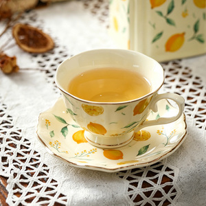 ชุดกาแฟเซรามิกสไตล์นอร์ดิกมินิมอลสีเบจเลมอนสด พร้อมจานรองและถาด 250 มล. ชุดน้ำชายามบ่าย ดีไซน์ลายเส้นสีทอง - Product Image 5