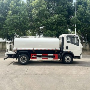 Camión Cisterna Sinotruk Howo 4X2 de 5 CBM, Camión Rociador de Agua Howo de 5000 L, Aspersor de Calle con Agua a Alta Presión, Personalizado - Product Image 6