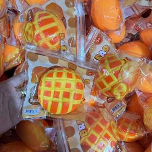 ของเล่นบีบสควิชชี่รูปไข่ทาร์ตขนาดเล็กสำหรับทุกเพศ ลดความเครียด บีบแล้วคืนรูปช้าๆ  ลดราคาพิเศษ - Product Image 4