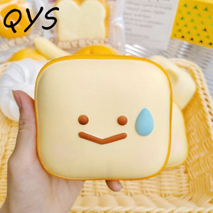 QYS Grand pain grillé moelleux à remontée lente, jouet anti-stress à presser pour les 14 ans et plus - Product Image 2