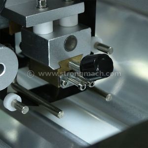 Machine d'emballage pneumatique pour poudres et granulés, machine de formage de sacs, emballage de sachets d'arôme en montmorillonite, charbon actif non tissé - Product Image 6