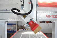 Machine de fraisage CNC à 4 axes pour le travail du bois A8-1325-L8 avec tête pivotante rotative pour la fabrication de portes en bois