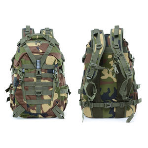 Sac de camping en plein air extra large le plus vendu Fermeture à glissière Conception moderne à rayures camouflage Matériau imperméable en polyester lourd - Product Image 6