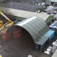 Tenda ad Arco per Container con Pannelli Trasparenti, Struttura in Acciaio PVC, Riparo per Stoccaggio Montato su Container Marittimo