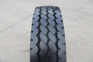 Neumáticos Radiales de Repuesto LCH T-REX, Totalmente de Acero, 12R24.5, para Camiones, Aptos para Todas las Posiciones de Rueda, para Camiones Pesados - Product Image 6