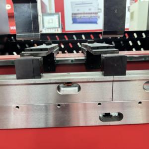 Prensa Plegadora Hidráulica CNC de Alta Precisión Industrial para el Procesamiento de Chapa Metálica, para el Doblado de Acero al Carbono - Product Image 3