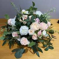 Arrangement supérieur de baril fleurs d'allée blanc Boho pièce maîtresse mariage chérie Arrangements de table