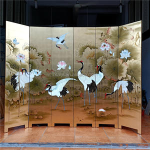 Biombo Plegable de Madera Chino, Decoración de Pared para Sala de Estar con Diseño de Grulla y Loto en el Fondo, Pintado a Mano con Lámina Dorada - Product Image 2