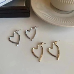 Pendientes de amor de aguja de plata S925 para mujer, Simple, chapado en cobre y oro de 14K, diseño geométrico clásico, conjunto de perlas, pendientes de Metal de nicho - Product Image 5