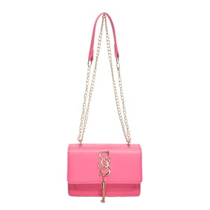 Rivenditore online moda donna design quadrato lettera PU pochette <span class=keywords><strong>rosa</strong></span> <span class=keywords><strong>borsa</strong></span> <span class=keywords><strong>a</strong></span> <span class=keywords><strong>tracolla</strong></span> con catena nappa - Product Image 1