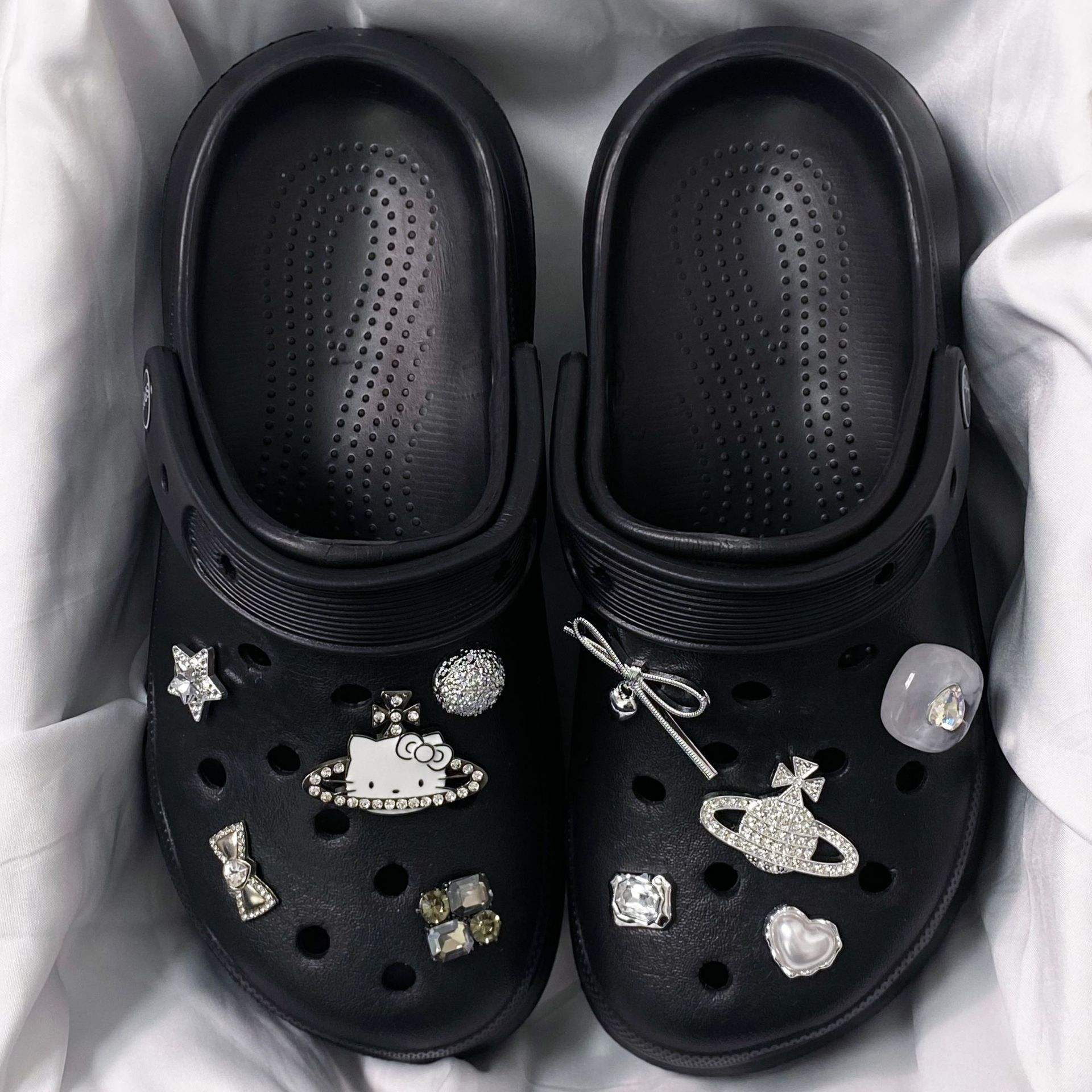 Chaton adorable perdu - 10 boucles sans chaussures