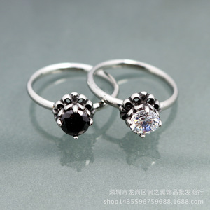 yunnique Flower Shape <b>Titanium</b> Steel <b>Ring</b> Black Zircon Claw Setting Women's Fashion Jewelry Gift - Product Image 5