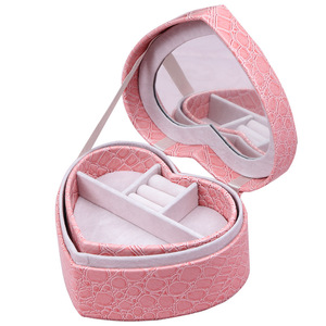 Étui à bijoux élégant en forme de cœur, étui à bijoux de luxe en cuir rose, étui de présentation de bijoux - Product Image 3