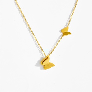 Set di Gioielli MW Impermeabile Placcato Oro 18K in Acciaio Inossidabile con Ciondolo a <span class=keywords><strong>Farfalla</strong></span> Collana Orecchini <span class=keywords><strong>Anello</strong></span> per Donna Nuova Collezione - Product Image 2