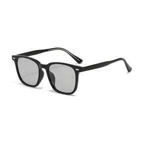 Lunettes de soleil polarisées carrées Ks 3928 pour femmes, verres TAC UV400, monture en plastique et métal, couleur noire, style urbain extérieur - Product Image 5