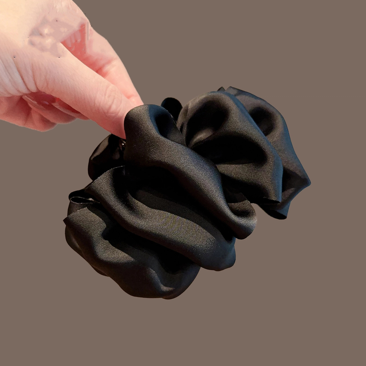 Fermaglio per capelli nero intenso a forma di nuvola