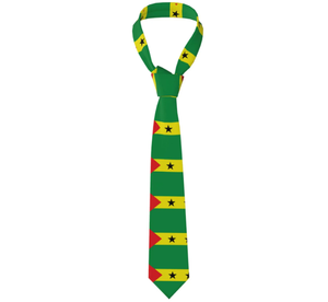 Cravate pour homme en gros de haute qualité avec imprimé du drapeau de Sao Tomé-et-Principe, cravate à porter au quotidien, cravate polyvalente personnalisée pour le quotidien - Product Image 1
