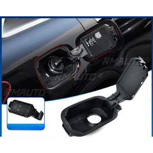 Para Mercedes Benz GLC 200 260L 300L W253: Tapa de la base del tanque de combustible, tapa del depósito de combustible, pieza de modificación para la puerta pequeña del tanque de combustible - Product Image 1