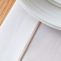 Haute Qualité Mariage Motif De Noël Polyester Moderne Anti Tache Impression Numérique Restaurant Chemin De Table Pour La Fête De Mariage