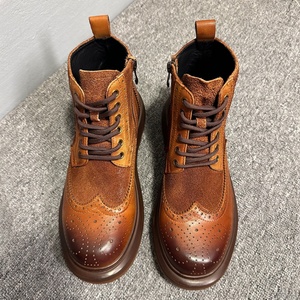 Botas de Cuero Retro con Grabado, Botas de Trabajo para Exteriores, Teñidas a Mano, con Suela Gruesa de Piel de Vaca, Botas Británicas de Tobillo - Product Image 4