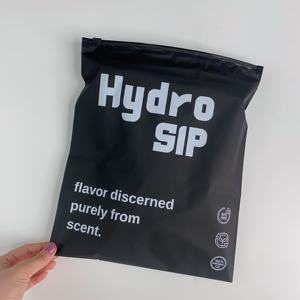 Sacs refermables en polyéthylène noir mat personnalisés avec logo multicolore - Sacs refermables à fermeture éclair pour cosmétiques et vêtements - Product Image 3