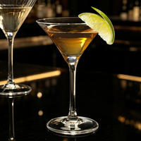 Verre à martini élégant personnalisé en cristal transparent sans plomb, à long pied, 140 ml, gobelet classique en forme de V pour bar, restaurant, hôtel, fête