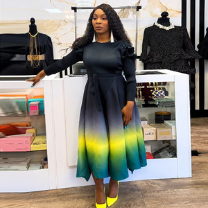 La dernière robe tendance pour femmes en 2026, avec une jupe t-shirt plissée à manches longues imprimée, style européen et américain - Product Image 3