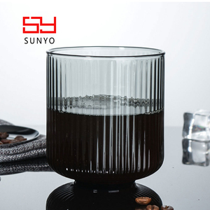 كوب زجاجي كلاسيكي متين بخطوط عمودية خضراء منفوخة يدويًا خالٍ من الرصاص سعة 3 لتر+ للماء والمشروبات والحفلات - Product Image 2