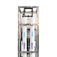 Système de traitement d'eau par osmose inverse commercial 500LPH, machine à osmose inverse verticale, contrôlée par PLC, pompe robuste en acier inoxydable SUS304