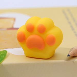 Taille-crayon <span class=keywords><strong>mécanique</strong></span> de style dessin animé, mignon, résistant aux chutes, petit et portable pour étudiants, avec embout de crayon 3D en forme d'animal mignon - Product Image 5