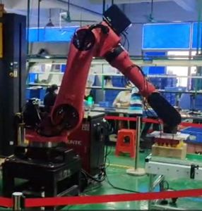 Robot industriel à six axes Boront 2550, avec une portée de 2550 mm et une charge utile de 50 kg, utilisé pour le stockage en empilage des postes de travail - Product Image 2