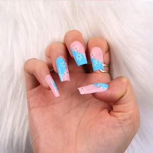 Juego <span class=keywords><strong>de</strong></span> 24 Uñas Postizas <span class=keywords><strong>de</strong></span> Lujo ABS al por Mayor, Diseño <span class=keywords><strong>de</strong></span> Flores Rosas y Azules, Uñas Cuadradas Reutilizables con Pegamento - Product Image 1