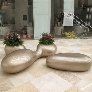Bancs en FRP écologiques avec jardinières intégrées géométriques pour terrasse de coworking - Product Image 3