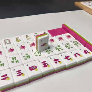 Juego <span class=keywords><strong>de</strong></span> Mahjong Americano Kawaii Heart, Completo con 166 Fichas Acrílicas, Diseño Rosa y Verde, con Empujadores - Product Image 4