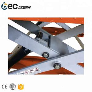 Presa di sollevamento a forbice industriale sicura e stabile con doppia serratura di sicurezza - Product Image 2