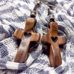 Portachiavi a croce in legno con punta per dita antistress regalo piccolo portachiavi incrociato in legno - Product Image 4