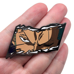 เข็มกลัดโลหะลายลูฟี่ โซโล หมวกฟาง 2 แบบใหม่ ขนาด 5 ซม. คุณภาพสูง สำหรับตกแต่งกระเป๋าเป้และเสื้อผ้า บรรจุภัณฑ์แบบขายส่ง - Product Image 3