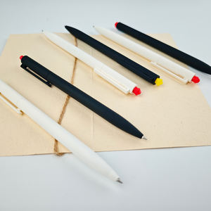 Stylo gel en forme de cœur, papeterie de bureau, stylo à bille rotatif en plastique, largeur d'écriture 0,5 mm - Product Image 6