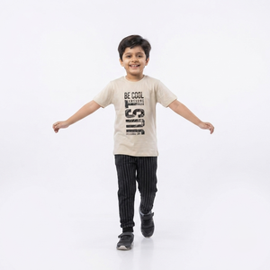 Conjunto de Camiseta de Algodón 95% con Logotipo Personalizado para Niños, Estampado de Letras en la Parte Delantera, Pantalones Deportivos Casuales, Atuendo Cómodo para Uso Diario - Product Image 1